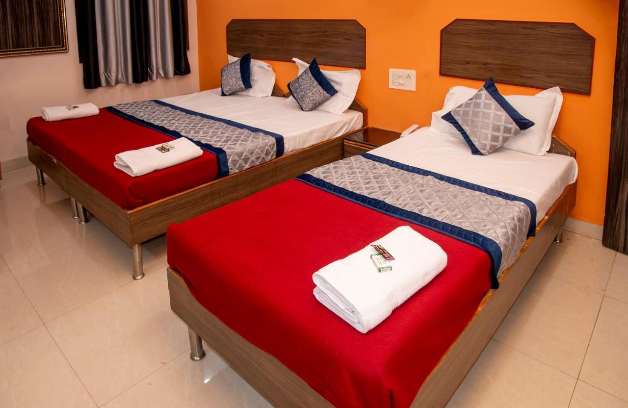 Vrindavan Comfort Inn Hyderabad Bagian luar foto