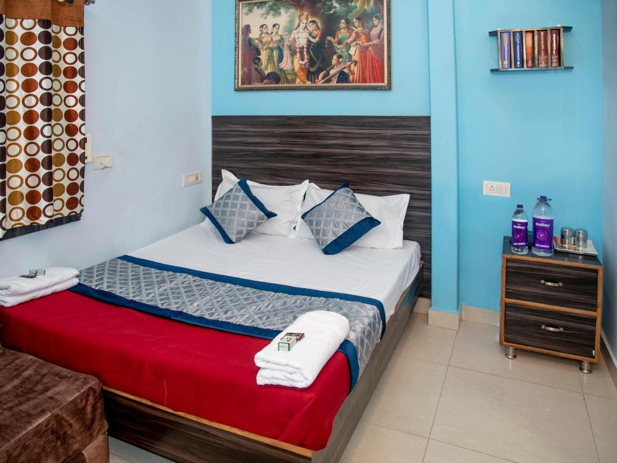 Vrindavan Comfort Inn Hyderabad Bagian luar foto